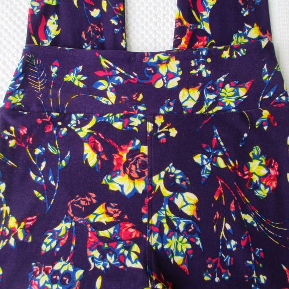 LuLaRoe Dark Floral leggings Purple, High Rise, 26" Inseam, OS One-size or Small - Picture 4 of 6